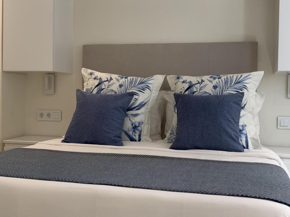 Sitges Spaces Oasis Suites- 4 Bedroom, 4 Ensuite Bathrooms, Terrace, Pool, Sitges Centre ภายนอก รูปภาพ