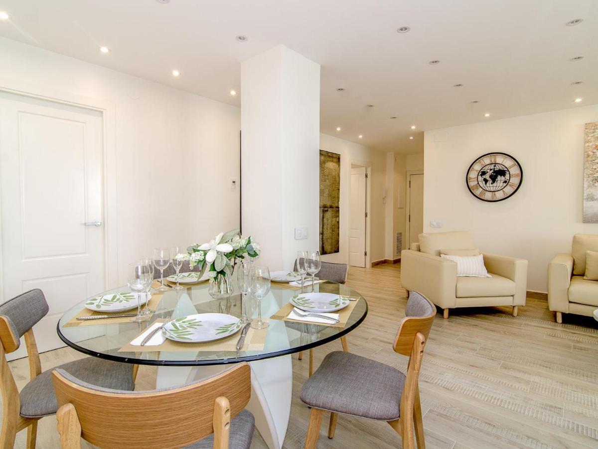Sitges Spaces Oasis Suites- 4 Bedroom, 4 Ensuite Bathrooms, Terrace, Pool, Sitges Centre ภายนอก รูปภาพ