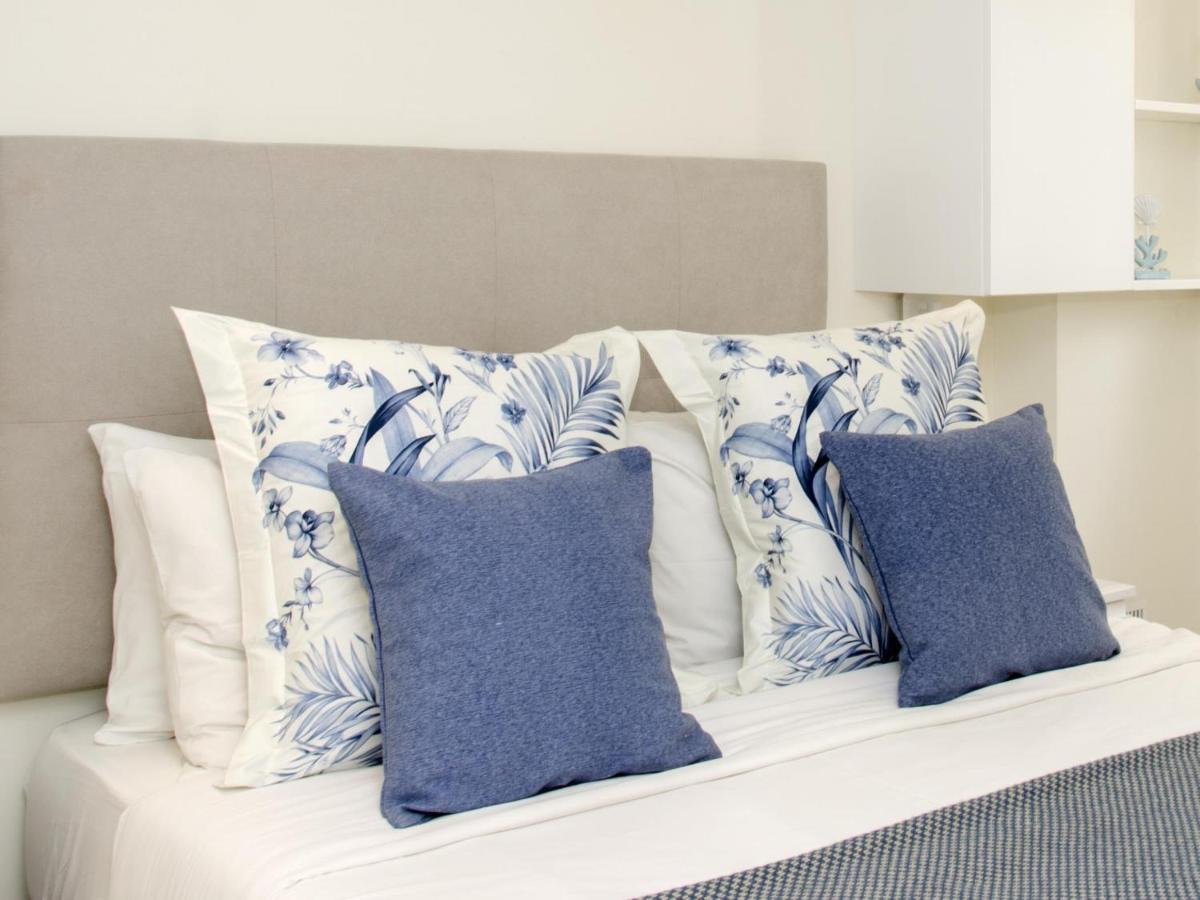 Sitges Spaces Oasis Suites- 4 Bedroom, 4 Ensuite Bathrooms, Terrace, Pool, Sitges Centre ภายนอก รูปภาพ