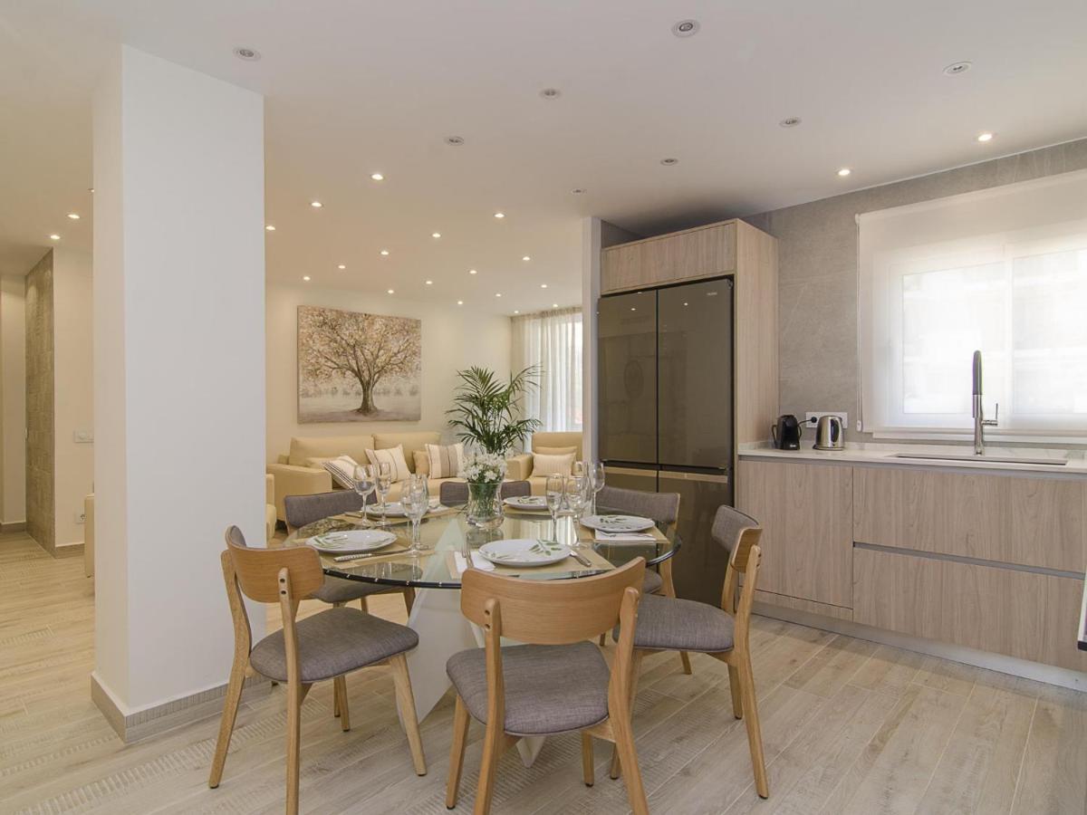 Sitges Spaces Oasis Suites- 4 Bedroom, 4 Ensuite Bathrooms, Terrace, Pool, Sitges Centre ภายนอก รูปภาพ