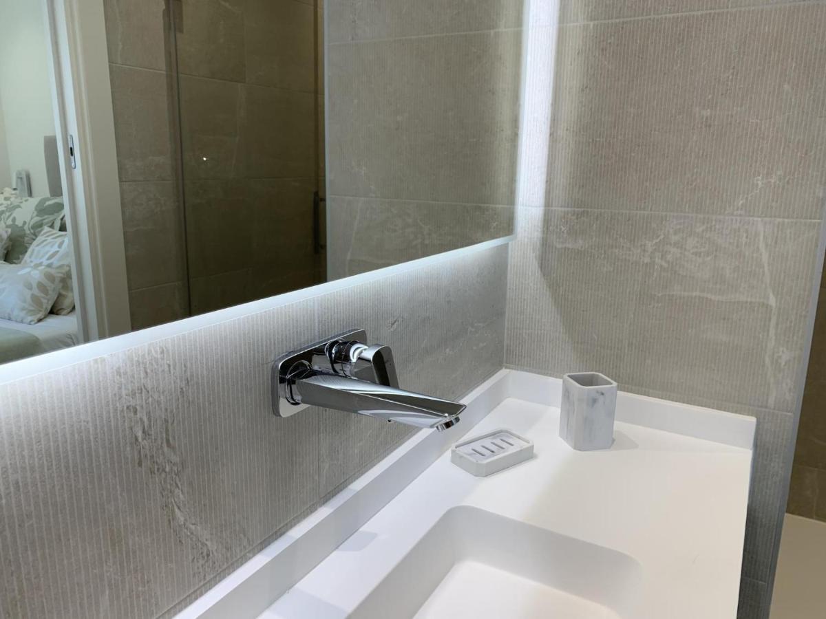 Sitges Spaces Oasis Suites- 4 Bedroom, 4 Ensuite Bathrooms, Terrace, Pool, Sitges Centre ภายนอก รูปภาพ