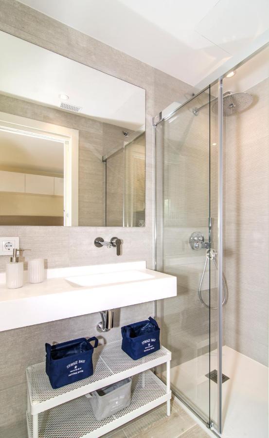 Sitges Spaces Oasis Suites- 4 Bedroom, 4 Ensuite Bathrooms, Terrace, Pool, Sitges Centre ภายนอก รูปภาพ