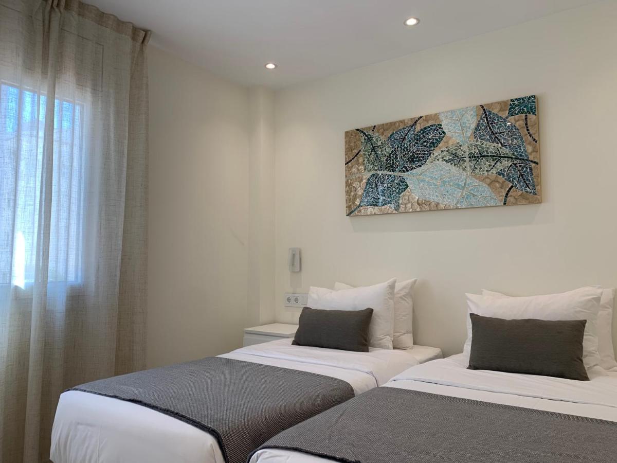 Sitges Spaces Oasis Suites- 4 Bedroom, 4 Ensuite Bathrooms, Terrace, Pool, Sitges Centre ภายนอก รูปภาพ